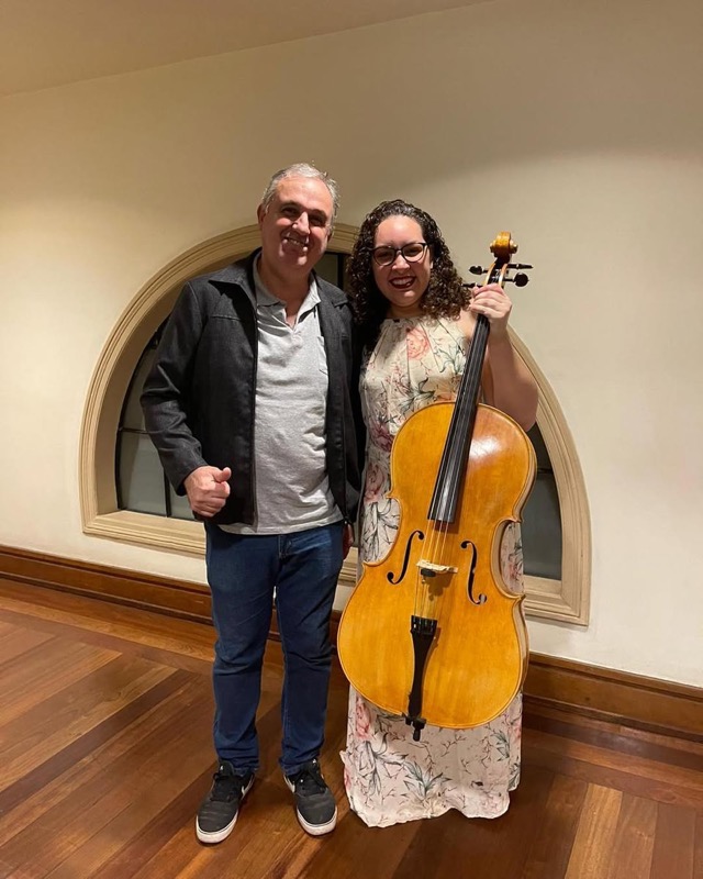 Retrato de Milena Gregório, Orquestra de Botucatu e professora do Centro Suzuki de Bauru.